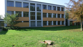 Hans-Thoma-Grundschule Warmbach Logo